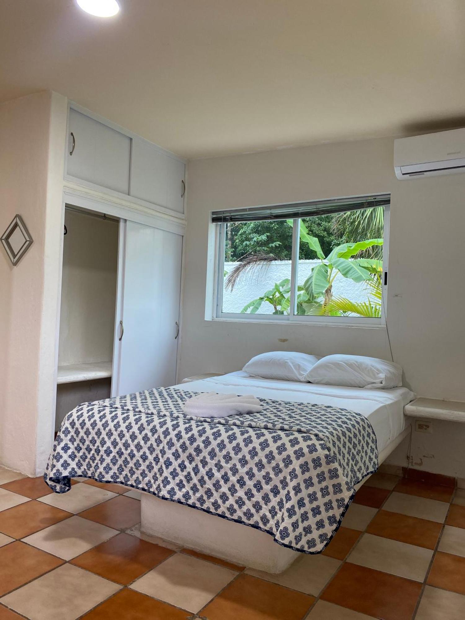 Hotel Dos Mundos, Isla Косумел Екстериор снимка